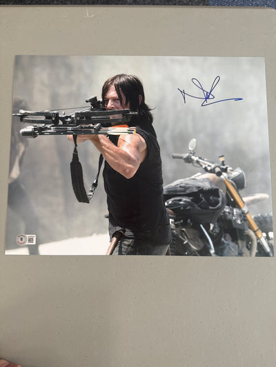 Norman Reedus The Walking dead signed 11x14 (b)