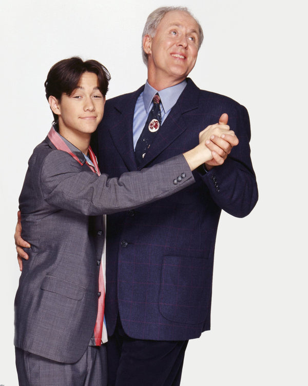 3rd Rock From The Sun 8x10 (E) signed by John Lithgow