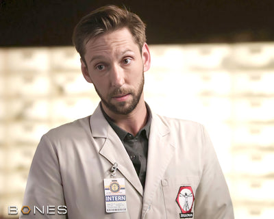 Joel David Moore - Bones 8x10 (b)