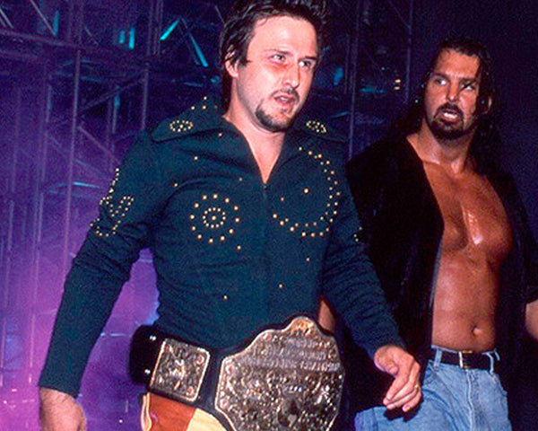 DAVID ARQUETTE - WCW Champ Arquette (ramp) 8x10