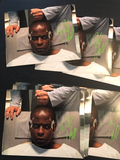 Dule Hill 8x10 (c) signed WINTER DEAL 2024