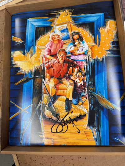 Harry and the Hendersons 16x20 (b) signed by John Lithgow