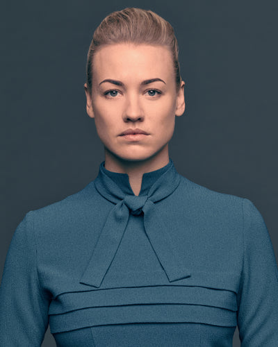 The Handmaid's Tale 8x10 (g) signed by Yvonne Strahovski