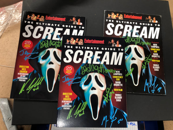 Scream collector's edition Ultimate guide magazine signed by 12