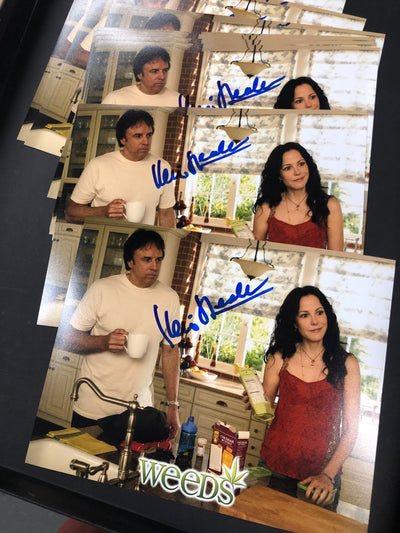 Weeds 8X10 (D) dual signed Mary-Louise Parker & Kevin Nealon